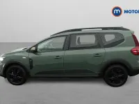 Gebraucht Dacia Jogger Extreme 141 PS (103 kW) 2024 Grün Van / Kleinbus