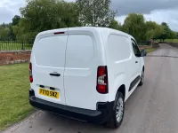 Usado Peugeot Partner 131 HP (96 kW) 2020 Branco Monovolume