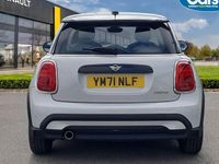 Begagnad Mini Cooper Classic 136 HK (100 kW) 2022 Silver Halvkombi