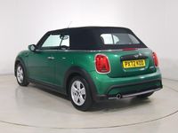 Begagnad Mini Cooper Classic 134 HK (98 kW) 2022 Grön Halvkombi