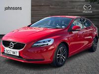 Used Volvo V40 Momentum 120 HP (88 kW) 2017 Red Hatchback
