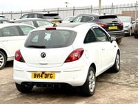 Used Vauxhall Corsa 100 HP (73 kW) 2014 White Hatchback