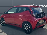 Usado Toyota Aygo Trend 72 HP (52 kW) 2020 Vermelho Citadino