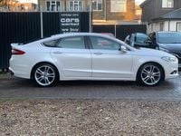 Used Ford Mondeo Titanium 180 HP (132 kW) 2015 White Hatchback