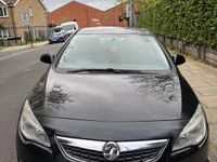 Begagnad Vauxhall Astra Excite 2011 Svart Halvkombi