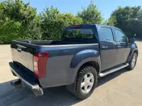 Used Isuzu Pick up 161 HP (118 kW) 2016 Blue Pickup