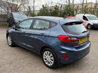 Usado Ford Fiesta Trend 74 HP (54 kW) 2023 Azul Citadino