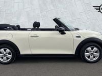 Usado Mini Cooper Classic 134 HP (98 kW) 2019 Branco Citadino