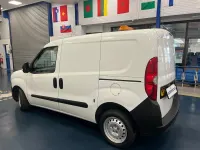Used Vauxhall Combo 90 HP (66 kW) 2015 White MPV