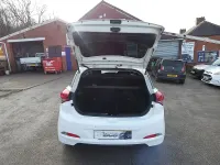 Used Hyundai i20 SE 90 HP (66 kW) 2018 White Hatchback