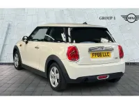 Usado Mini ONE Hatch 102 CV (75 kW) 2016 Blanco Utilitario