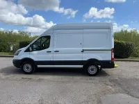 Usado Ford Transit 130 HP (95 kW) 2018 Branco Van