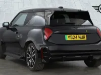 Used Mini Cooper SE Hatch 158 kW (215 HP) 2024 Black Hatchback