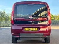 Käytetty Fiat Doblò Easy 95 HP (69 kW) 2017 Punainen Tila-auto