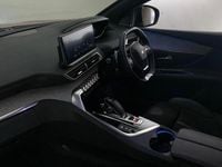 Used Peugeot 5008 Premium 129 HP (94 kW) 2022 Red SUV