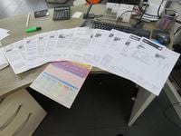 Used Peugeot 5008 2011 Black MPV