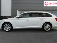 Usado Skoda Superb SE Technology 150 CV (110 kW) 2022 Blanco Familiar