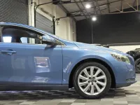 Używany Volvo V40 SE Lux 190 KM (139 kW) 2015 Niebieski Hatchback