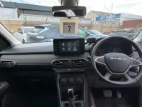 Used Dacia Sandero Expression 90 HP (66 kW) 2023 White SUV