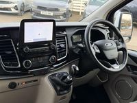 Used Ford Tourneo Custom Titanium 128 HP (94 kW) 2022 White Van