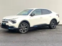 Begagnad Citroën e-C4 Shine 100 kW (136 HK) 2023 Vit Sedan