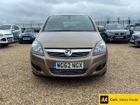 Second-hand Vauxhall Zafira Design Edition 115 CP (84 kW) 2012 Maro Monovolum
