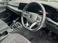 Second-hand VW Golf VIII Edition 130 CP (95 kW) 2023 Negru Hatchback