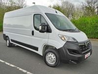 Second-hand Vauxhall Movano 2023 Alb