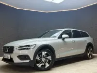 Used Volvo V60 CC 197 HP (144 kW) 2021 Gold Estate