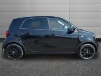 Used Smart ForFour Premium 89 HP (65 kW) 2017 Black Hatchback