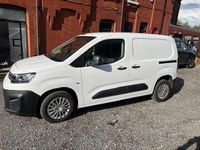 Used Citroën Berlingo 75 HP (55 kW) 2020 White MPV