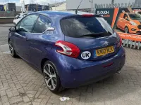 Usado Peugeot 208 115 HP (84 kW) 2012 Azul Citadino