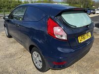 Usado Ford Fiesta 2015 Azul Van