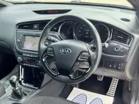 Usado Kia Ceed GT-Line 136 HP (100 kW) 2016 Preto Citadino