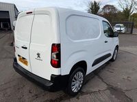 Used Peugeot Partner 100 HP (73 kW) 2022 White MPV