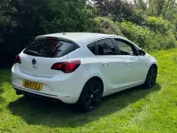 Used Vauxhall Astra SRi 2015 White Hatchback