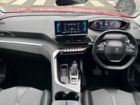 Used Peugeot 3008 Allure Premium 131 HP (96 kW) 2022 Red SUV
