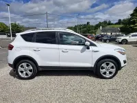 Used Ford Kuga Zetec 140 HP (102 kW) 2011 White SUV