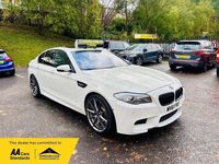 Begagnad BMW M5 M Performance 2011 Vit Sedan