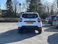 Begagnad Dacia Duster Essentiel 91 HK (66 kW) 2022 Vit SUV