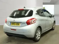 Used Peugeot 208 Style 68 HP (50 kW) 2015 Silver Hatchback