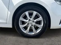 Used Vauxhall Corsa Design Edition 75 HP (55 kW) 2022 Arctic white Hatchback