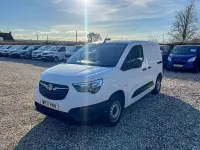 Begagnad Vauxhall Combo 100 HK (73 kW) 2022 Vit Minibuss