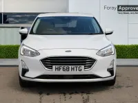 Used Ford Focus Titanium 2019 Frozen white Hatchback
