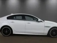 Used Jaguar XE Ingenium 200 HP (147 kW) 2019 White Sedan