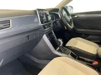 Used VW T-Roc Style 150 HP (110 kW) 2022 Ravenna blue with black roof SUV