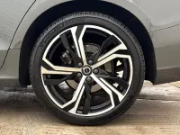 Usado Volvo V60 Plus 197 HP (144 kW) 2025 Verde Carrinha