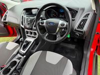 Used Ford Focus Zetec 115 HP (84 kW) 2013 Red Hatchback