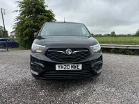Begagnad Vauxhall Combo Sportive 100 HK (73 kW) 2020 Svart Minibuss