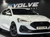 Used Ford Focus ST 280 HP (205 kW) 2023 White Hatchback